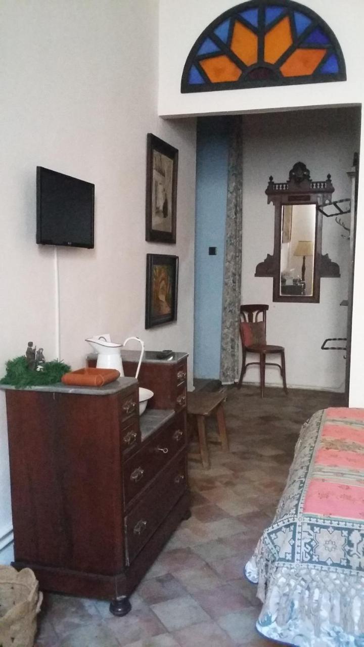 Hotel Ordonez Sandoval อูเบดา ภายนอก รูปภาพ